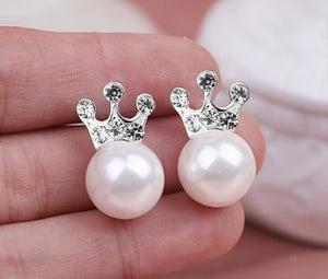 Hot Sale Cute Exquisite Simlated Pearl Crystal Stud Earring Butterfly Snowflake Star Triangle Crown Shape Earring Bijoux Brincos