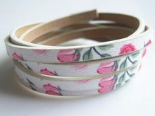 Load image into Gallery viewer, 1 Meter Chinoiserie Flat Flower PU Leather Cord For Bracelet Necklace Anklet Making Rope DIY Fashion Jewelry Findings 5*2mm