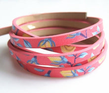 Load image into Gallery viewer, 1 Meter Chinoiserie Flat Flower PU Leather Cord For Bracelet Necklace Anklet Making Rope DIY Fashion Jewelry Findings 5*2mm