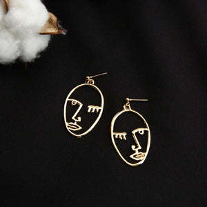 2018 New Arrival Abstract Stylish Hollow Out Face Dangle Earrings Girls Statement Drop Earrings Statement  Earrings A04