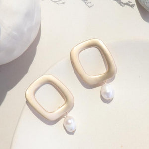 AOMU Korea Design Metal Gold Geometric Irregular Circle Square Natural Freshwater Pearl Stud Earrings for Women Girl Gift