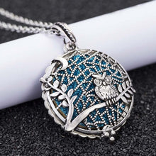 Load image into Gallery viewer, Aroma Diffuser Elephant Open Antique Vintage Lockets Pendant Perfume Essential Oil Aromatherapy Locket Necklace +1Sequin HJ166