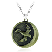Load image into Gallery viewer, Game of Thrones necklace Stark family lion wolf dragon deer Lannister Targaryen Stark Baratheon Arryn Greyjoy family members